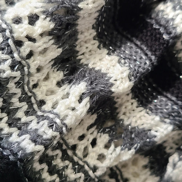 New Infiniti scarf 80%acrylic - Picture 6 of 8